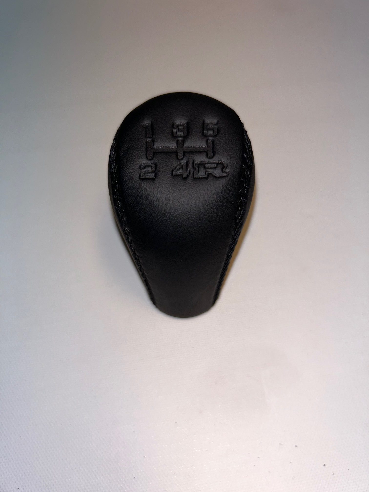 Toyota genuine leather screw-on type gear shift knob stick 5 speed manual transmission shifter lever Toyota genuine leather screw-on type gear shift knob stick 5 speed manual transmission shifter lever