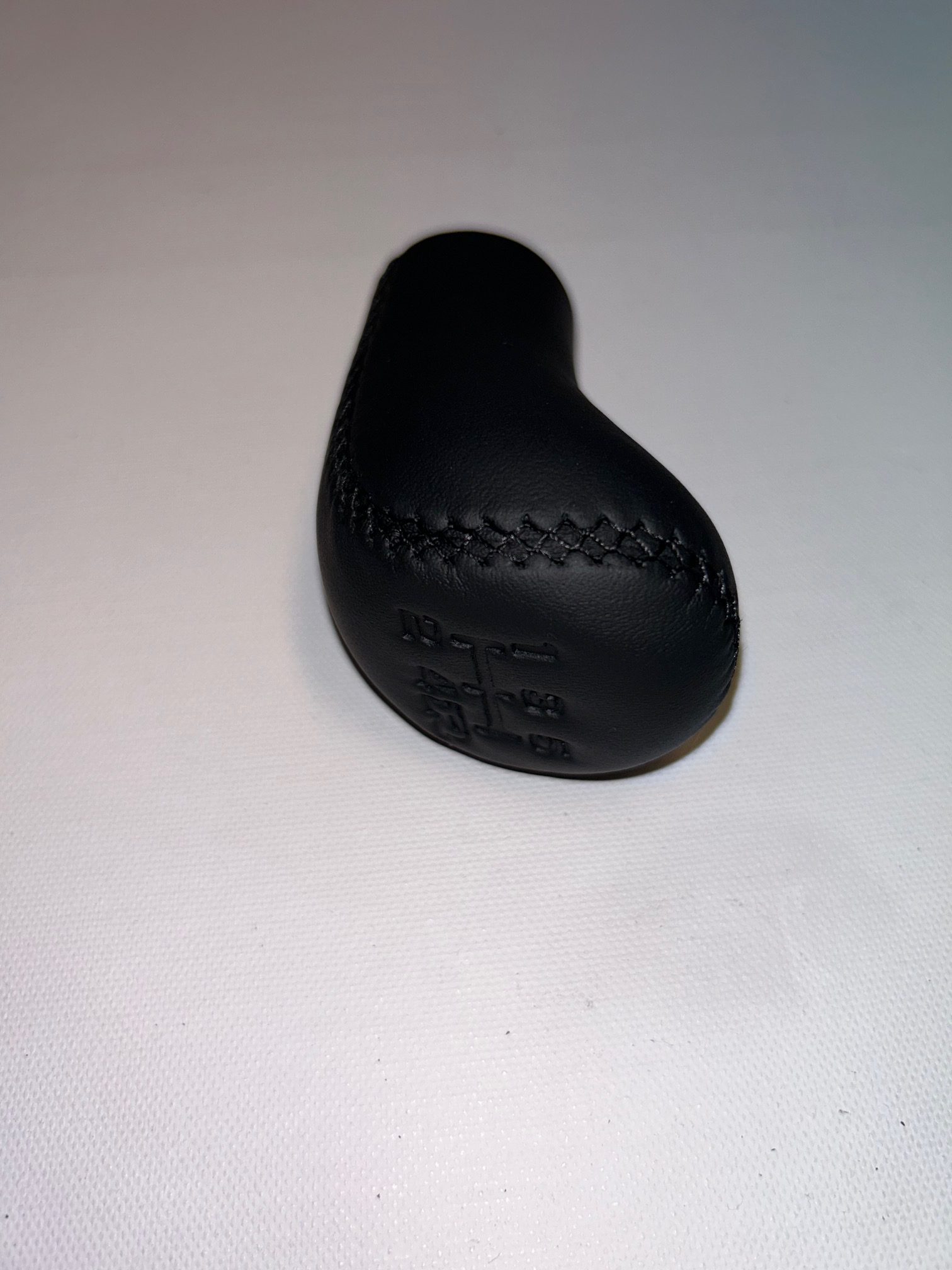 Toyota genuine leather screw-on type gear shift knob stick 5 speed manual transmission shifter lever Toyota genuine leather screw-on type gear shift knob stick 5 speed manual transmission shifter lever